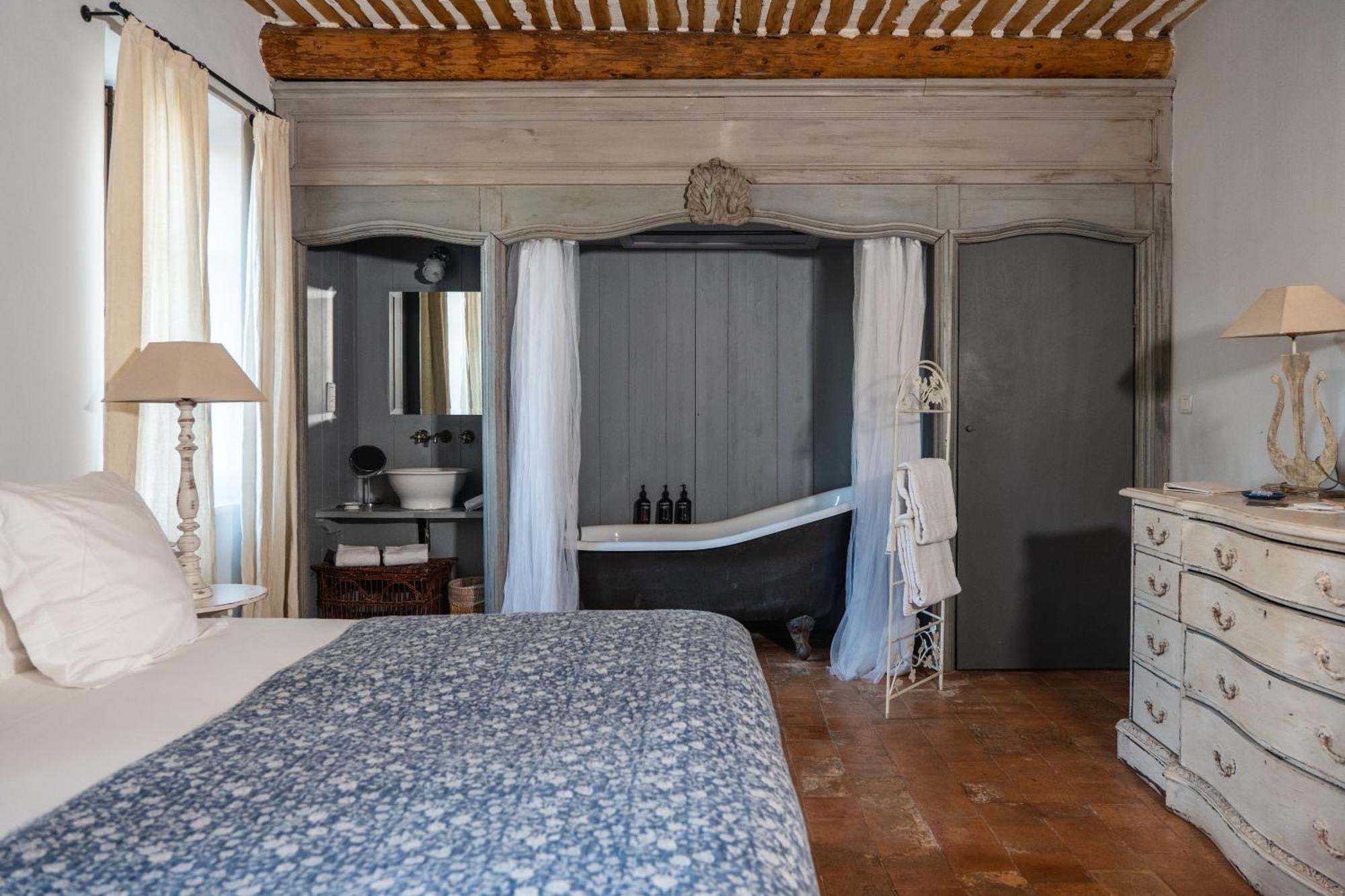 Le Galinier Lourmarin, A Beaumier Guesthouse 卢马罕 客房 照片