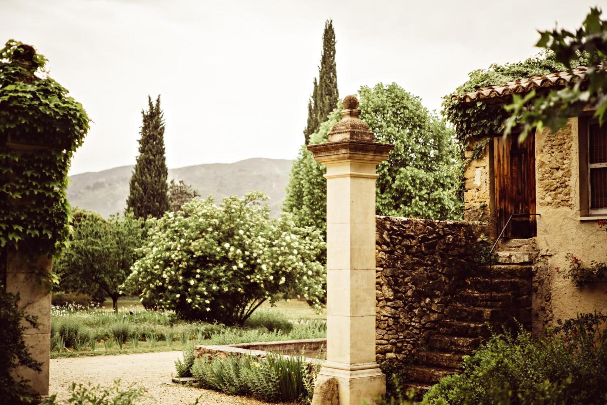 Le Galinier Lourmarin, A Beaumier Guesthouse 卢马罕 外观 照片