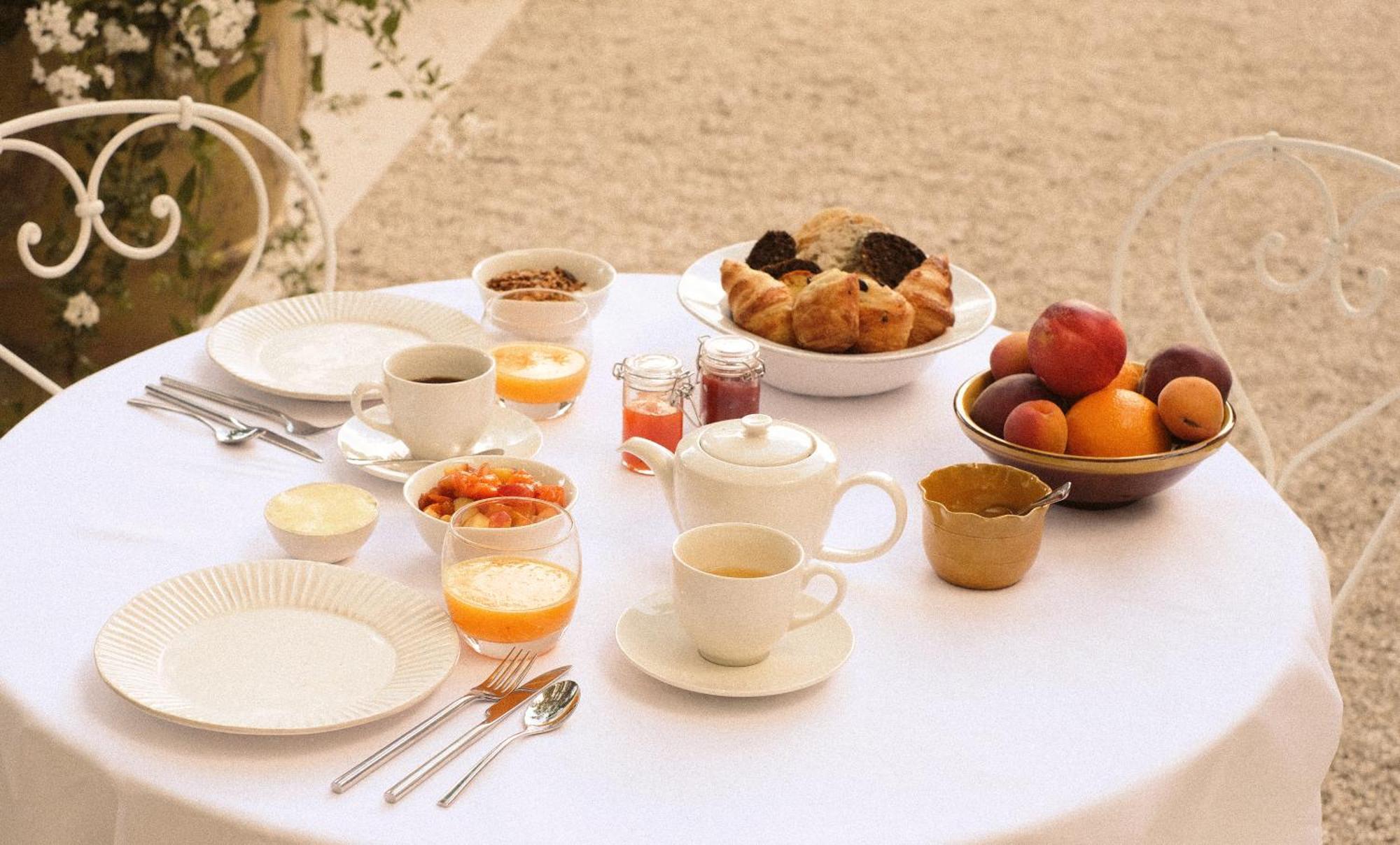 Le Galinier Lourmarin, A Beaumier Guesthouse 卢马罕 外观 照片
